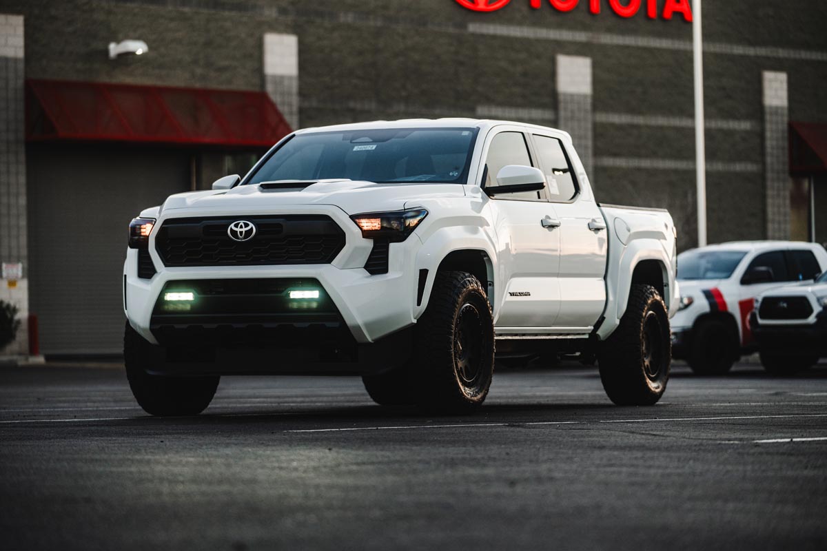Tacoma stage1 2024 white trd sport DSC03660