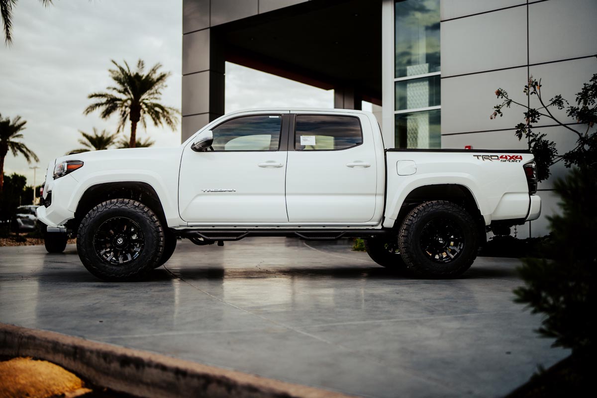 Tacoma stage3 white trd sport 4x4 DSC01450