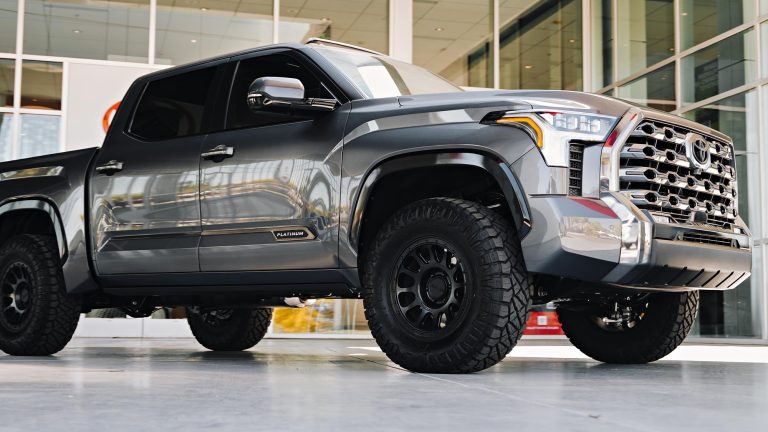 St2 Platinum Gray Tundra